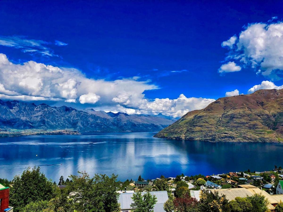 Awesomely Ambient Queenstown Home エクステリア 写真