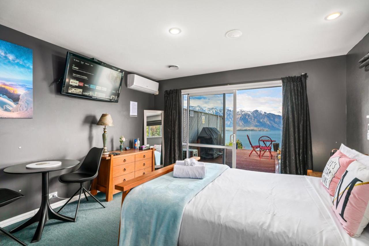 Awesomely Ambient Queenstown Home エクステリア 写真