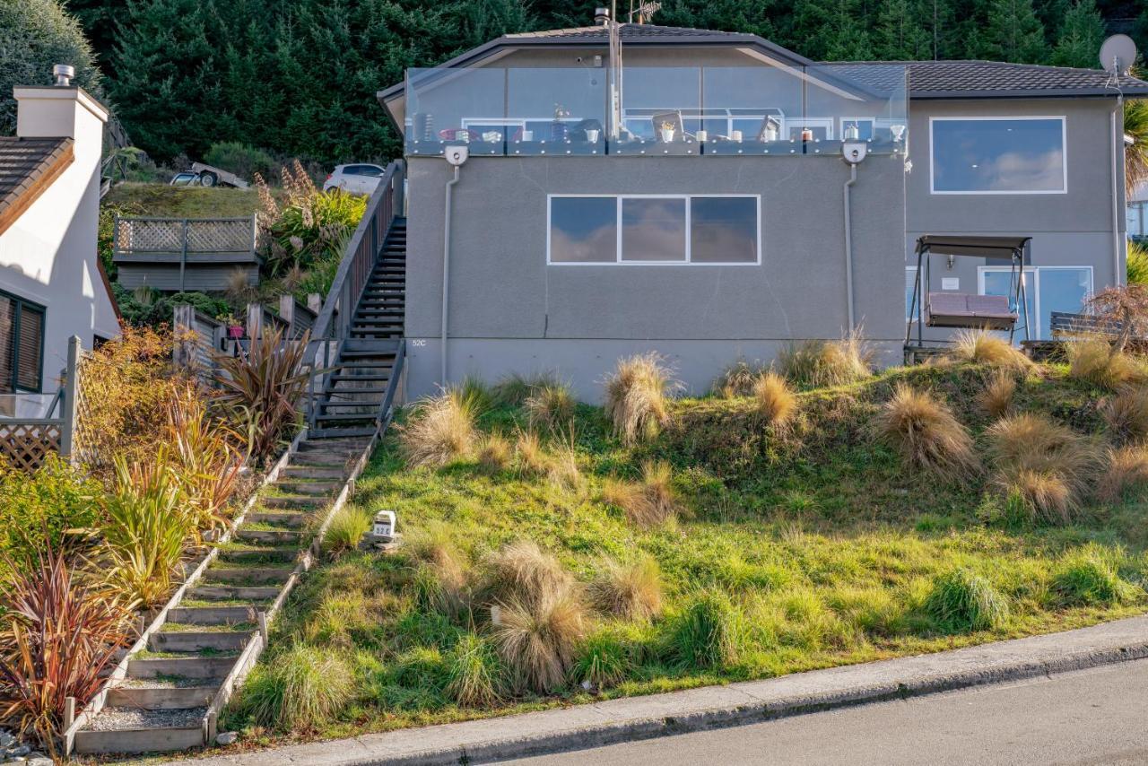 Awesomely Ambient Queenstown Home エクステリア 写真